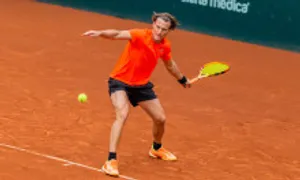 Cựu tiền đạo Man Utd thi đấu quần vợt chuyên nghiệp